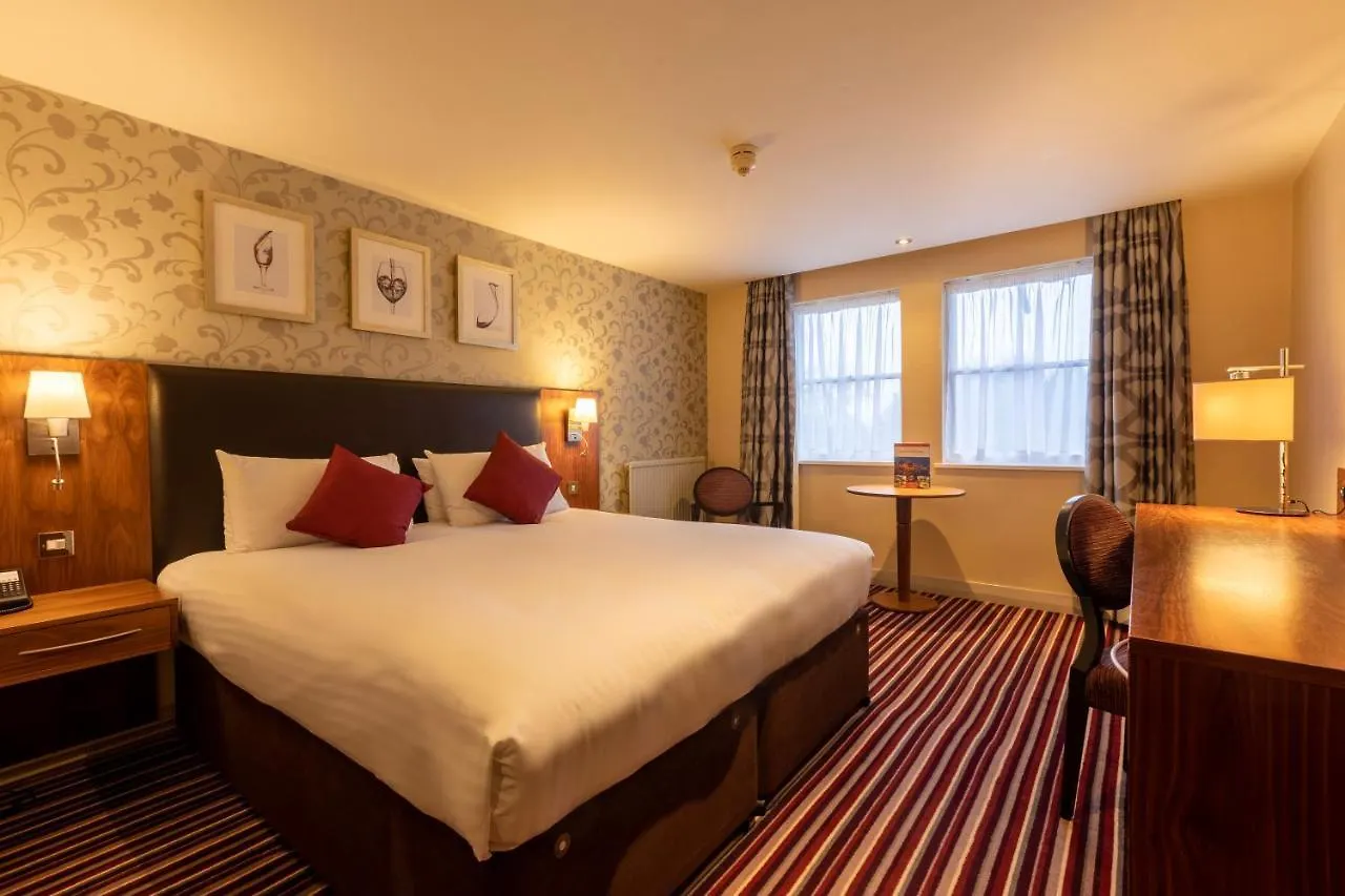 Gloucester Robinswood Hotel, BW Signature Collection